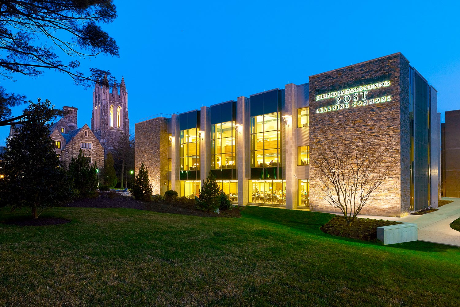 Learning Commons Library - John S. McManus, Inc.